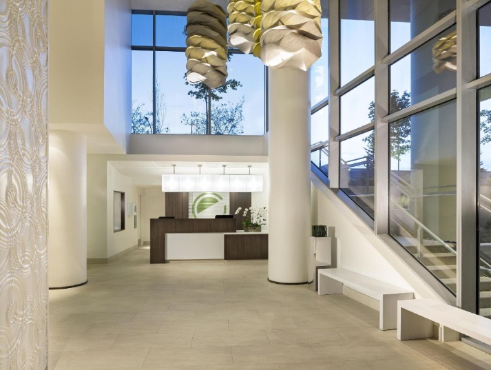 Where to find currency exchange in Burnaby and North Vancouver